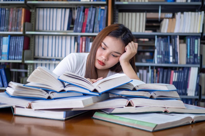 چگونه هنگام مطالعه دچار خستگی ذهنی و افت تمرکز نشویم؟