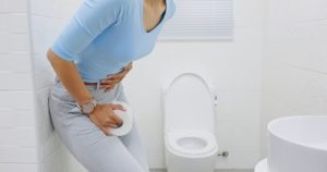 دلیل اصلی یبوست چیست؟ چرا برخی افراد بیشتر از دیگران به آن دچار می‌ شوند؟