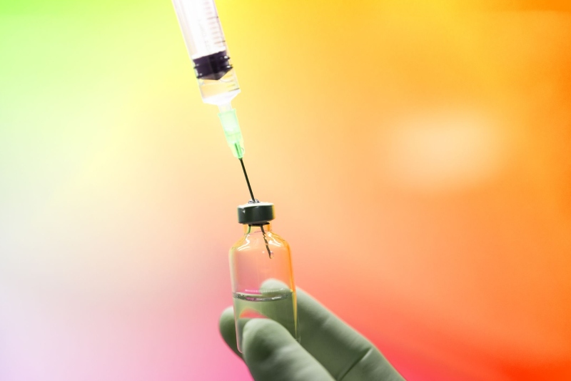 خط تولید واکسن آنفلوآنزای ایرانی متوقف شد؛ افزایش قیمت و محدودیت توزیع واکسن‌ های خارجی