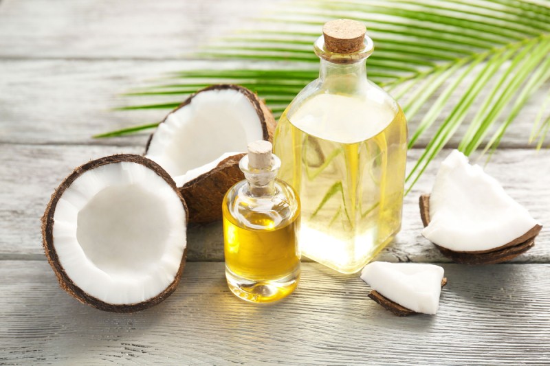 فواید بی‌ نظیر روغن نارگیل برای سلامت دهان و دندان