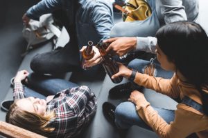 مصرف الکل در نوجوانی: تهدیدی جدی برای رشد مغز و سلامت روان