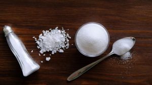 نمک پنهان در مواد غذایی؛ قاتل خاموش قلب و عروق