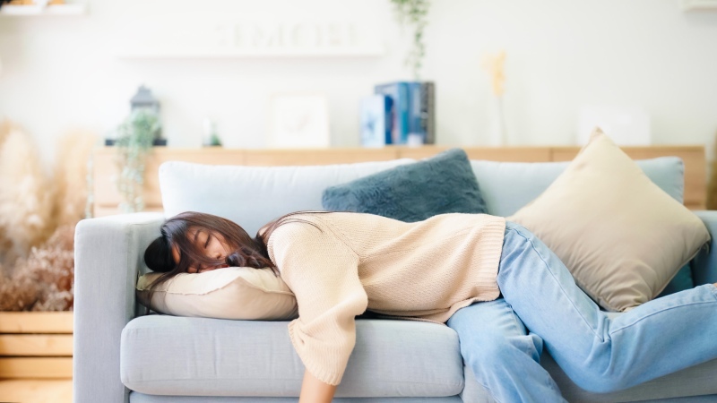 خواب سبک یا خواب سنگین: کدام یک برای سلامت بدن مفیدتر است؟