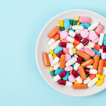 عوارض جدی مصرف بی‌ رویه آنتی‌ بیوتیک و راهکارهای پیشگیری از مقاومت میکروبی