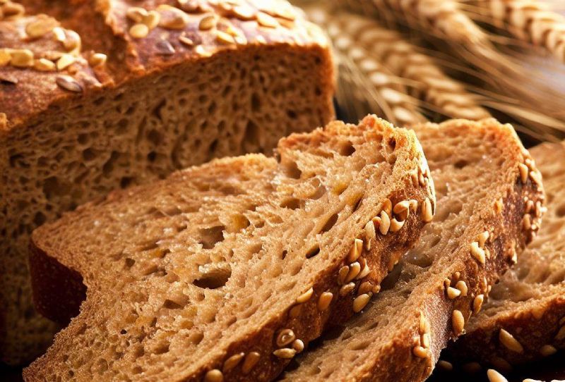 نان سبوس‌ دار یا چندغله: راهنمای کامل انتخاب نان سالم و واقعی برای خرید