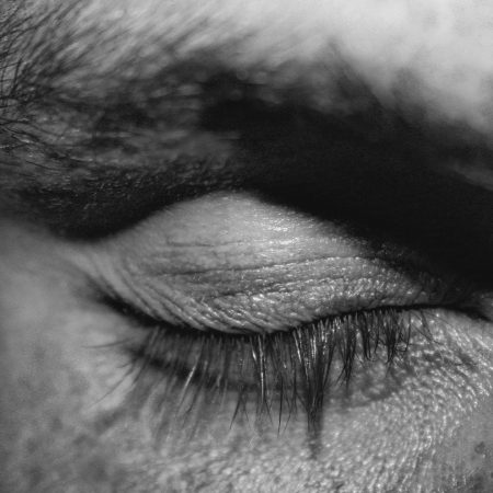 درمان تنبلی چشم بزرگسالان با خاموش سازی موقت شبکیه چشم