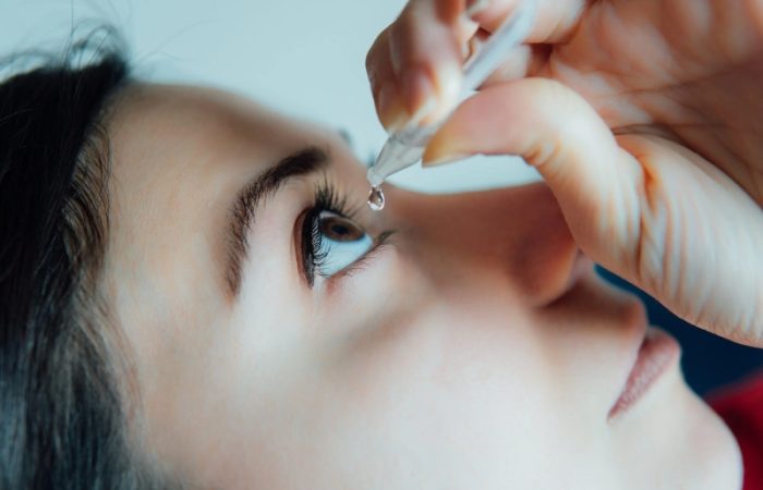 روش‌ های پیشگیری و درمان خشکی چشم در زمستان