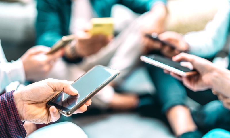 زمان استفاده از نمايشگر: آيا گوشی تهديدی برای سلامت است؟