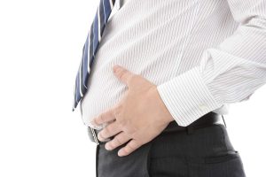 چگونه بزرگی شکم مردان بر سلامت قلب و مغز تأثیر می‌ گذارد؟