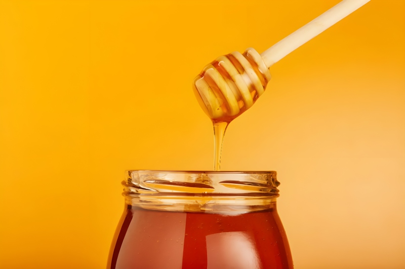 این خوراکی‌ ها را هرگز همراه عسل مصرف نکنید