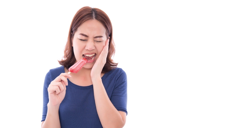 دلایل حساس شدن دندان‌ ها و روش‌ های پیشگیری و درمان آن