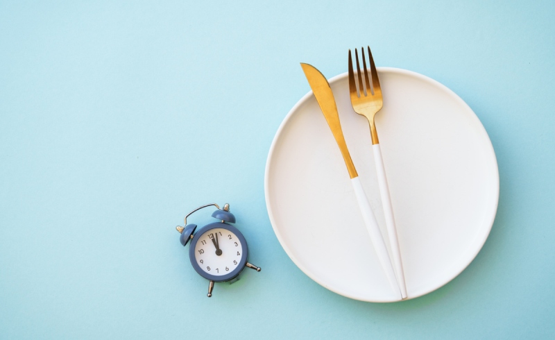 روزه‌ داری و سلامت معده در ماه رمضان؛ چگونه از سوء هاضمه جلوگیری کنیم؟