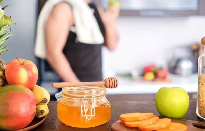 فواید عسل برای ورزشکاران؛ از افزایش انرژی و استقامت تا بهبود ریکاوری پس از تمرین